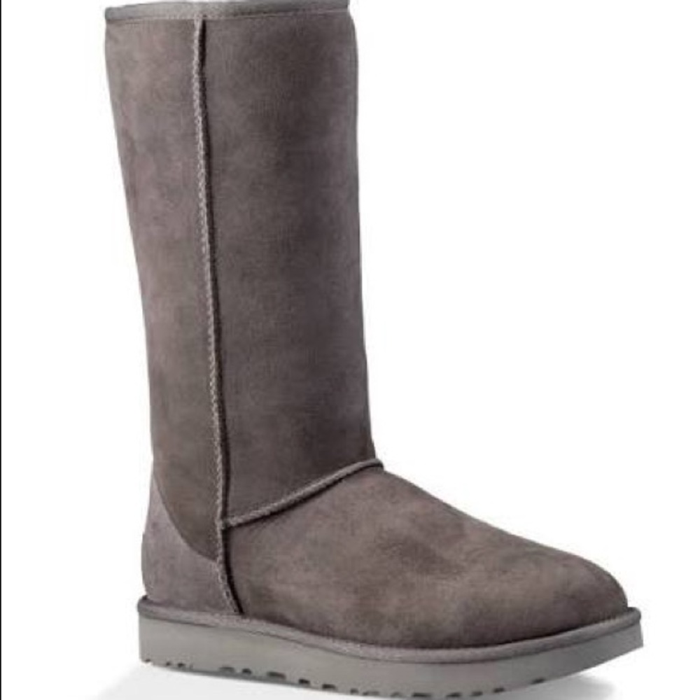 UGG Classic Tall II Boot, size 9.